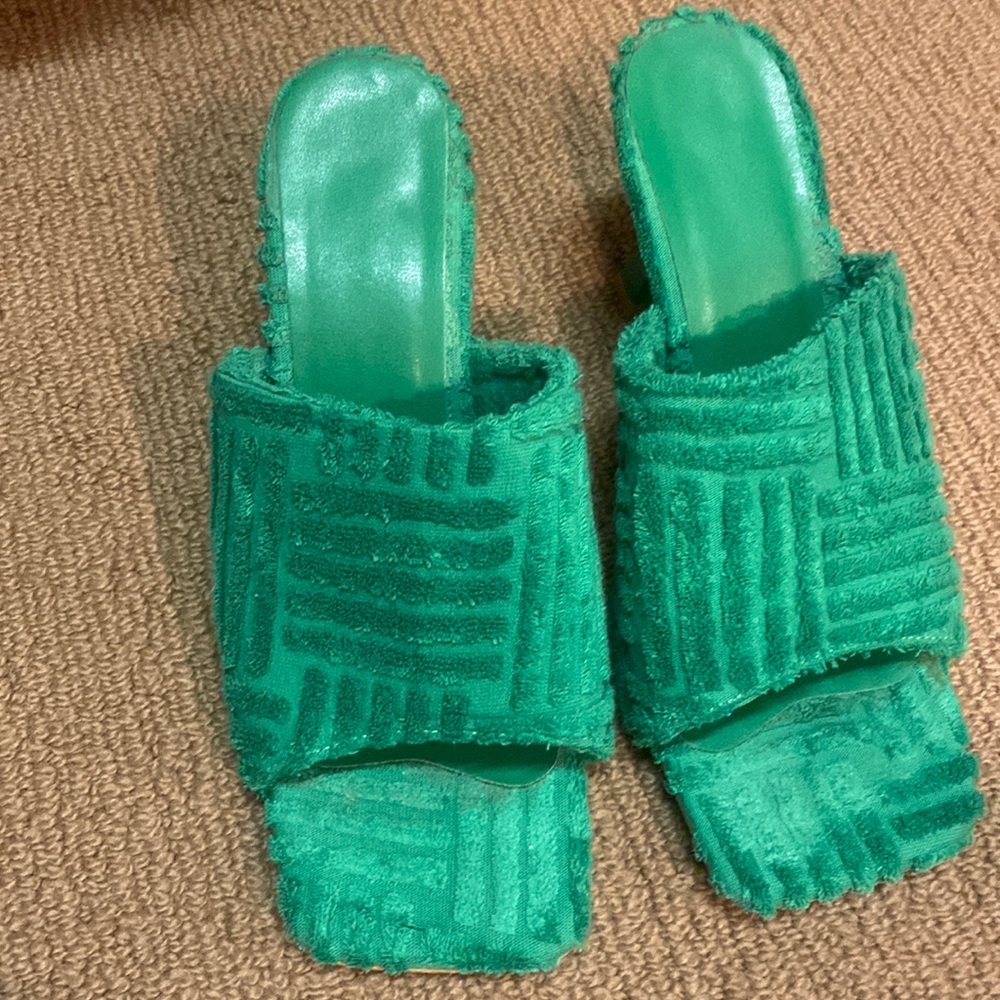 Beautiful green kitten heel shoe from Greece.